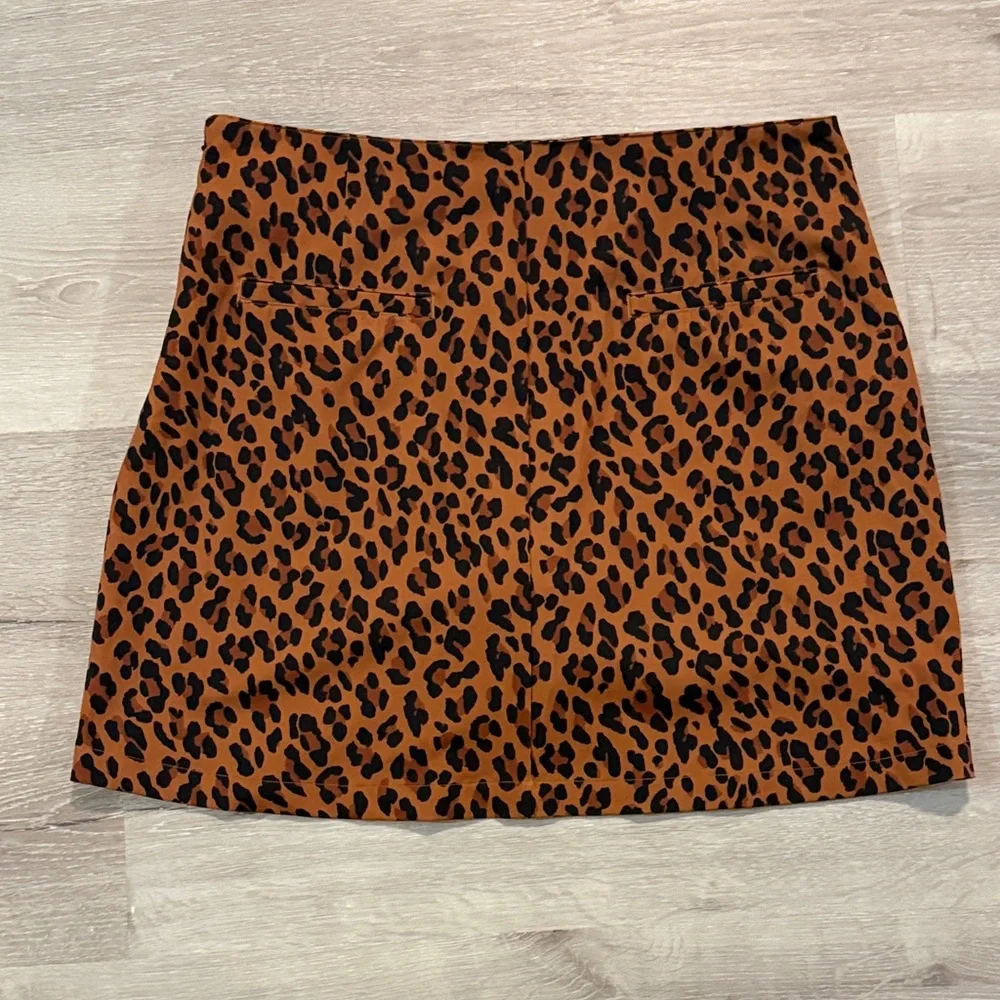 Lady Hagen Brown and Black Animal Print Mini‎ Skirt